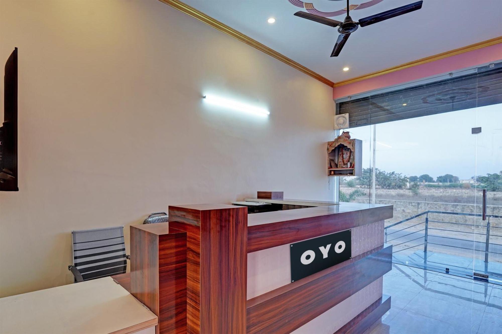 Hotel O Surya Mahal Джайпур Екстериор снимка