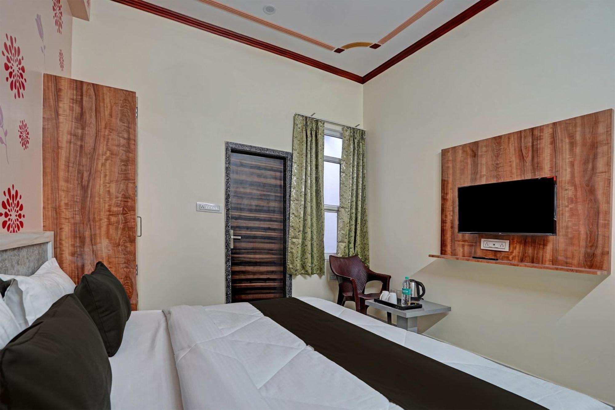 Hotel O Surya Mahal Джайпур Екстериор снимка