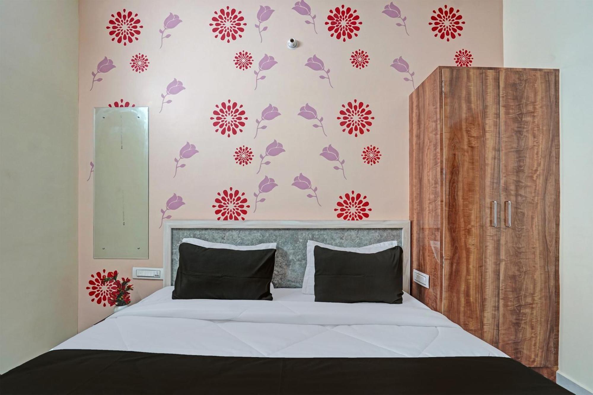 Hotel O Surya Mahal Джайпур Екстериор снимка