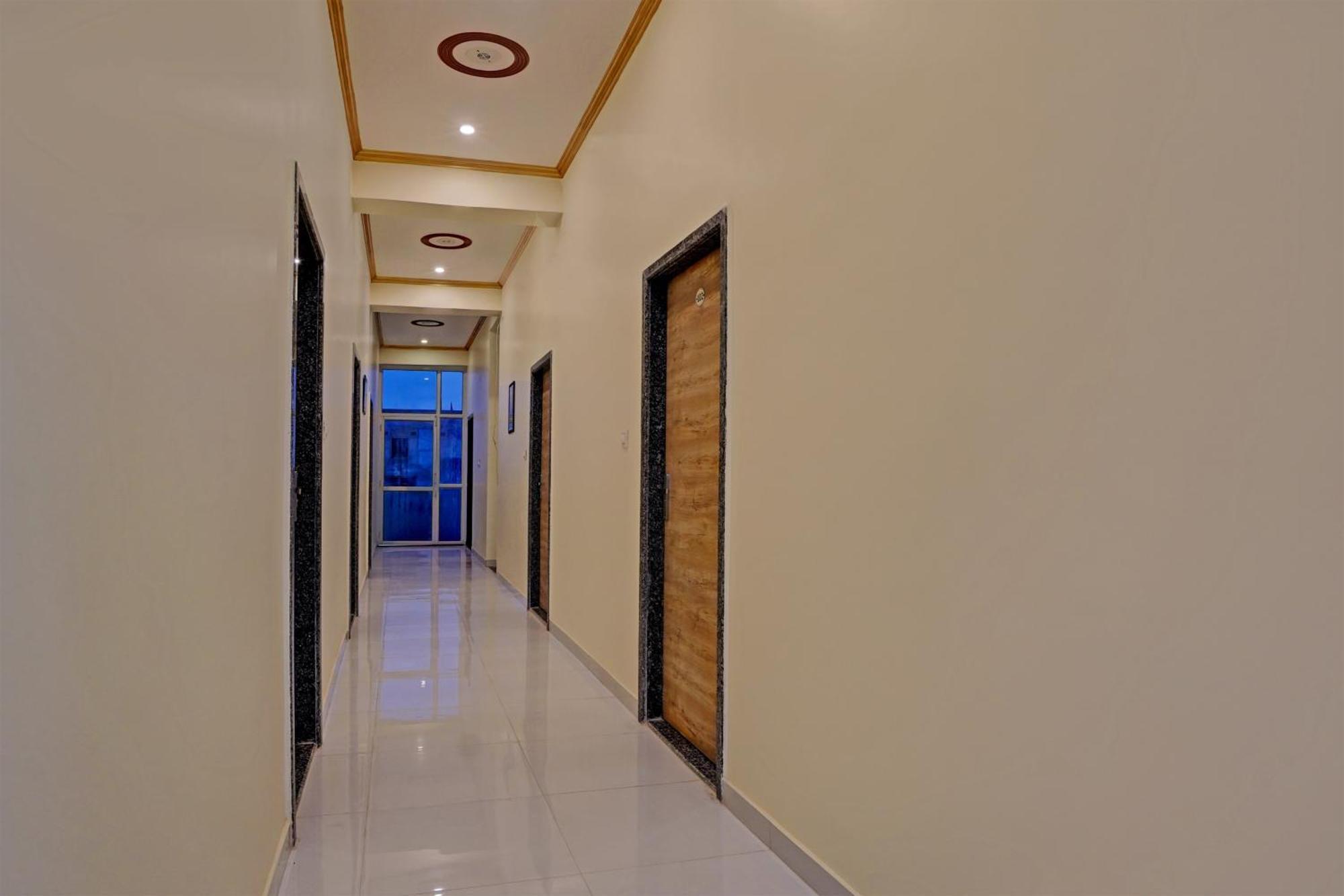 Hotel O Surya Mahal Джайпур Екстериор снимка
