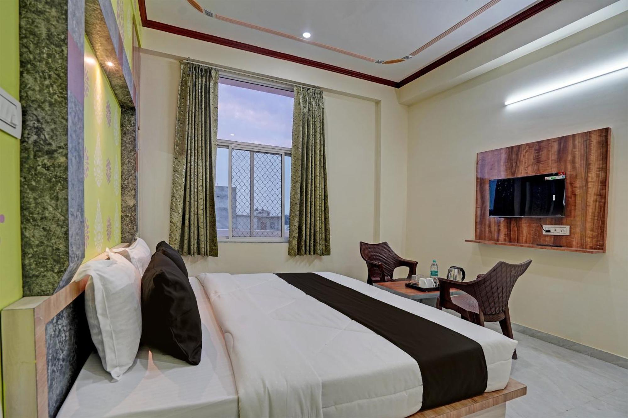Hotel O Surya Mahal Джайпур Екстериор снимка