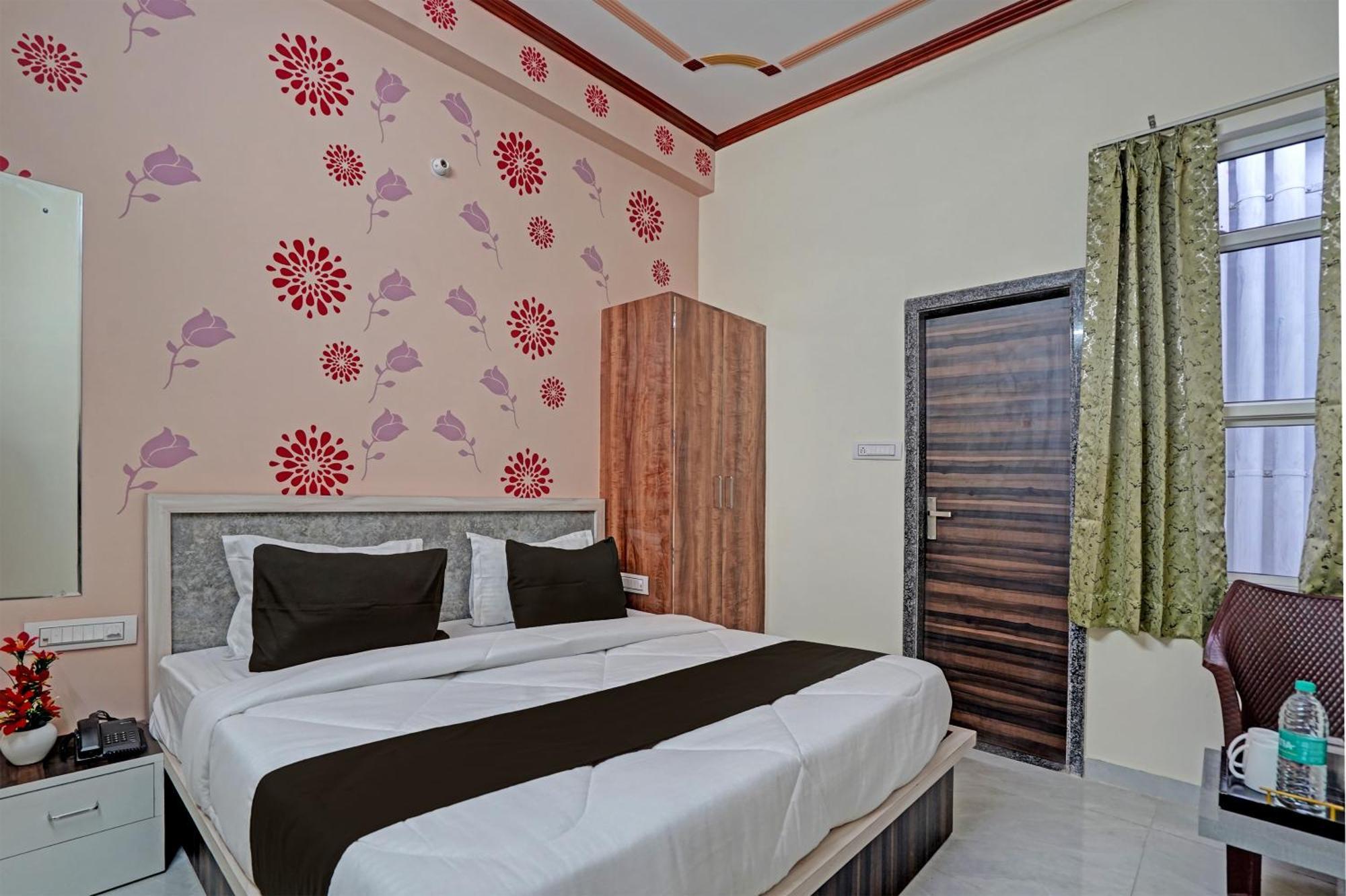 Hotel O Surya Mahal Джайпур Екстериор снимка